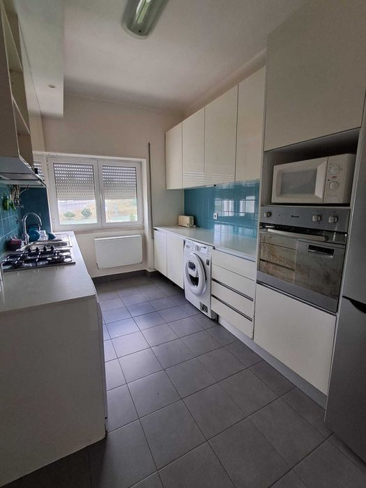Quarto em apartamento na Rua do Pisão