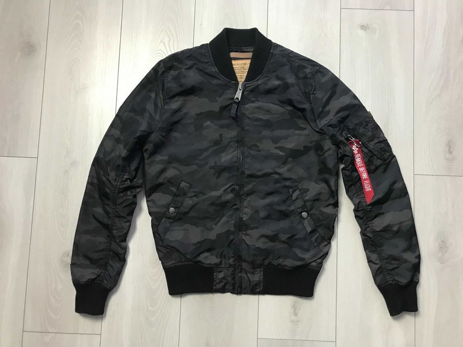 ALPHA INDUSTRIES r.S oryginalna kurtka męska stan BDB