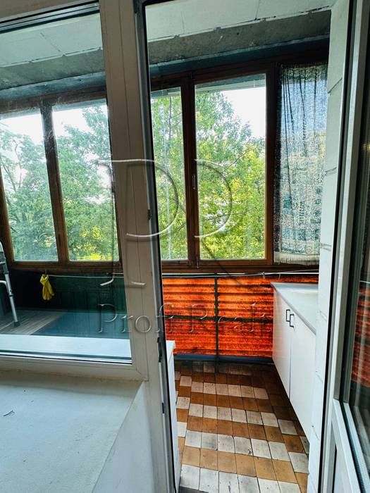 Продаж 2к квартири. м. Лівобережна. Русанівка. Ентузіастів 15.