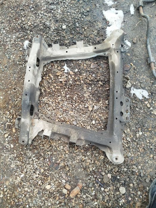 Подрамник передний Рено кенго Renault Kangoo1