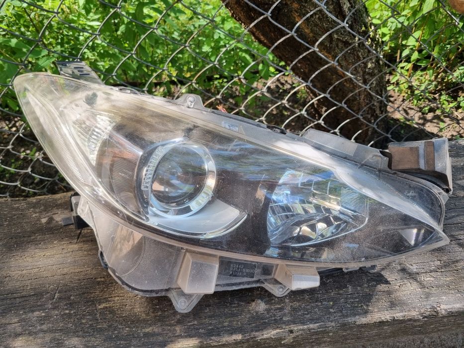 Фара Mazda 3 Мазда 3 2011-2016