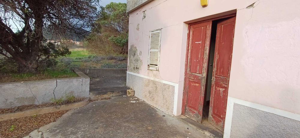 Moradia independente  ( 802 m2 )    Er 233  Casinhas  Porto Santo
