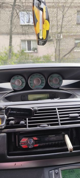 Продам пежо  2л дизель