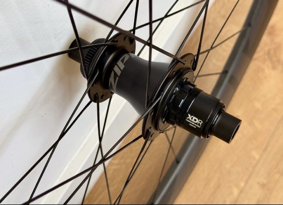 Rodas Zipp 404 - Novas