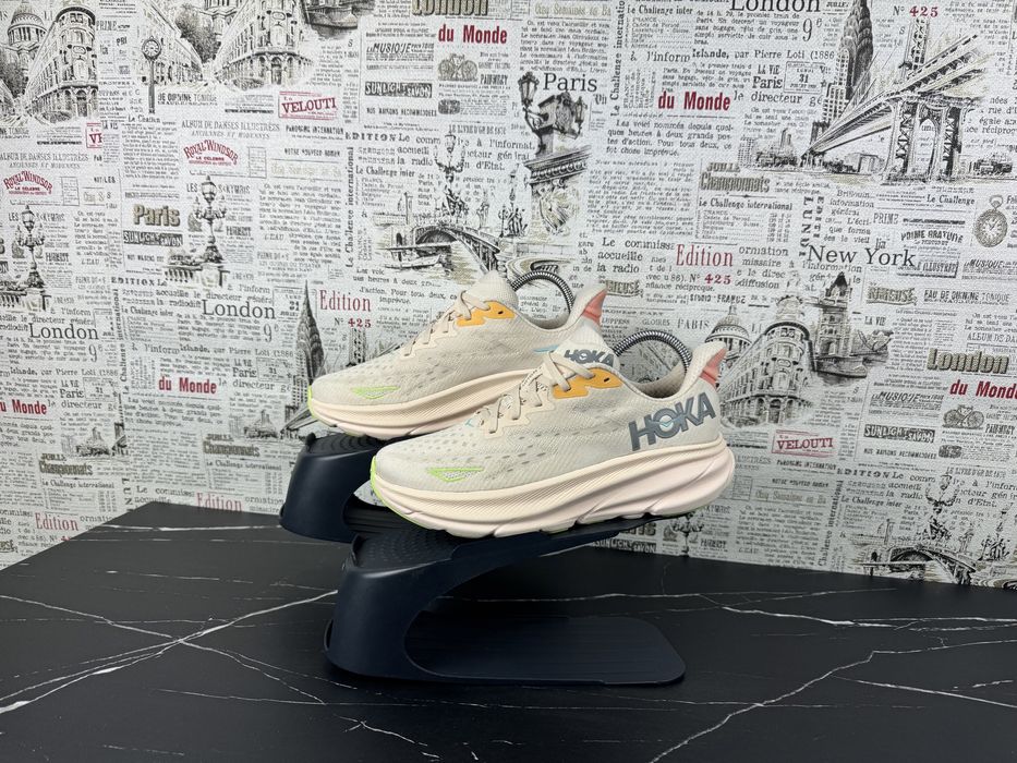 Оригінал Розмір 40 Кросівки Hoka One One Clifton 9 Взуття