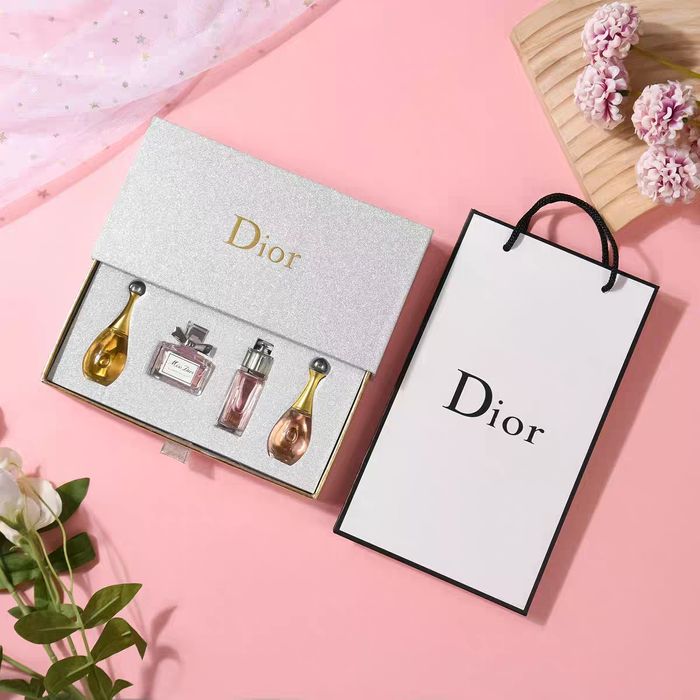 Лімітований набір оригінальних парфумів від Шанель