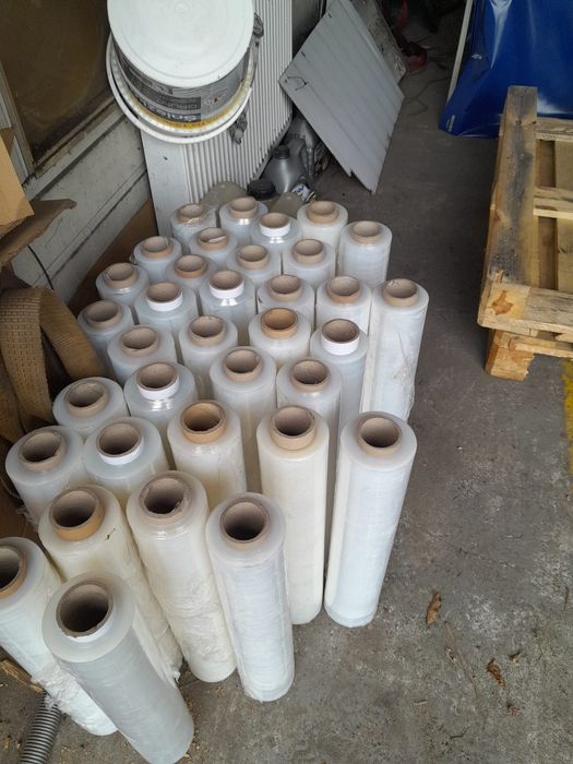 Folia stretch bezbarwna lub czarna