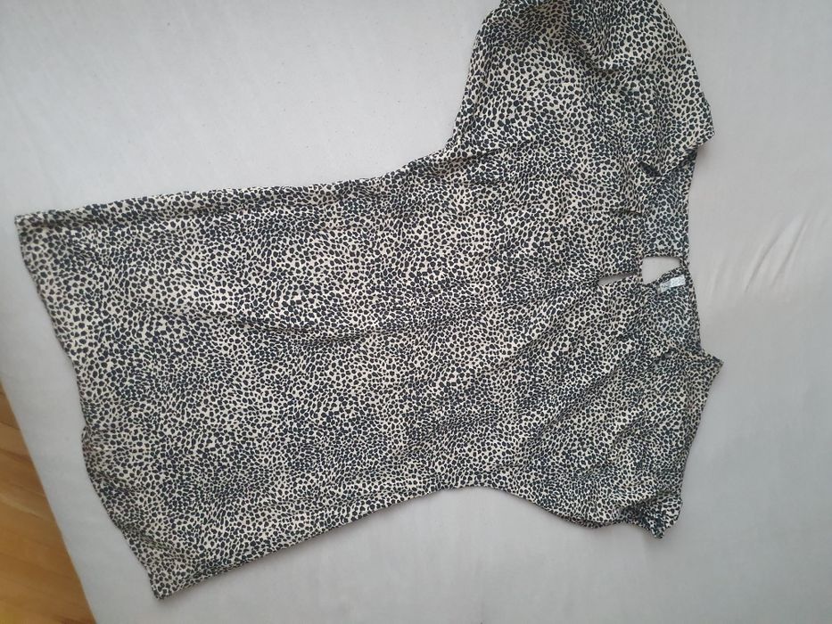 Sukienka Stradivarius panterka