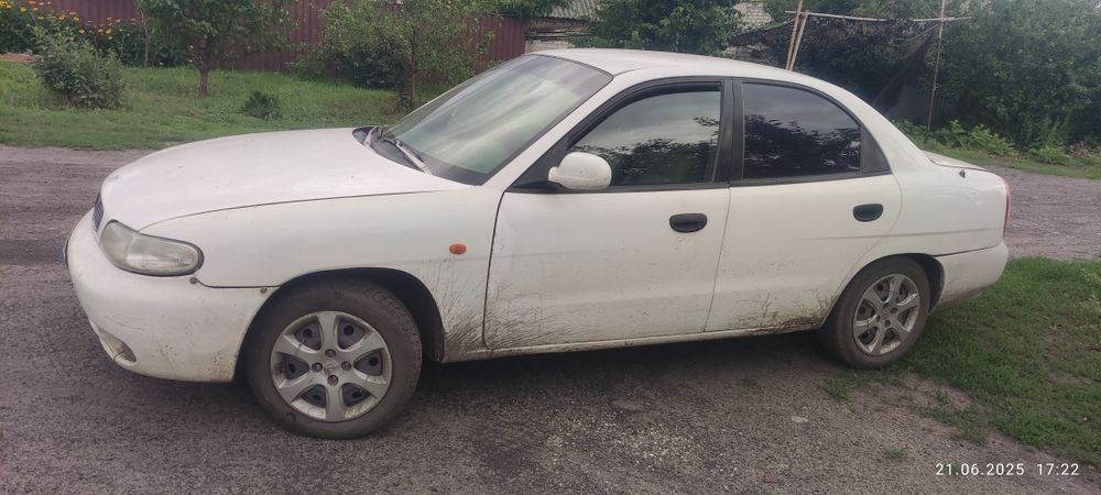 Daewoo Nubira 1998 рік.