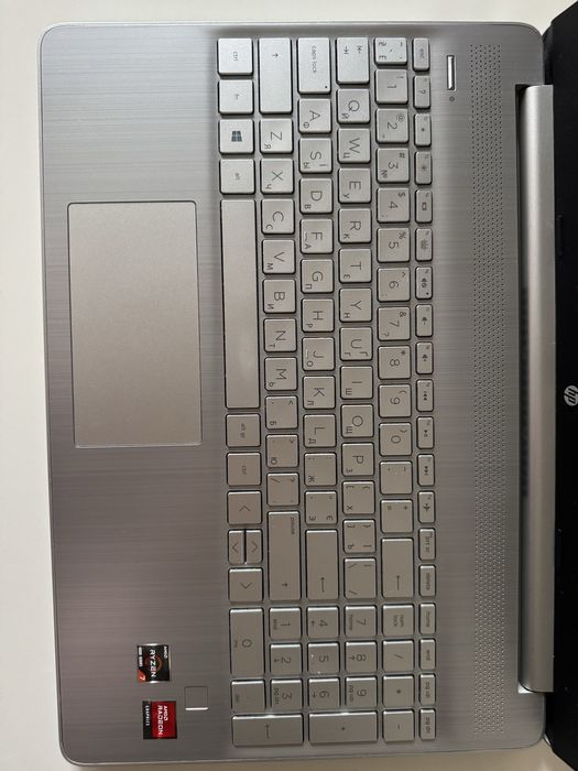 Продам ноутбук HP Laptop • Ryzen 7 • 16GB • 1TB SSD