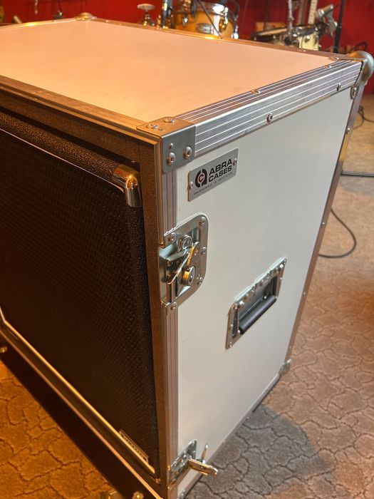 Ampeg SVT410 Kolumna basowa 500W + Case