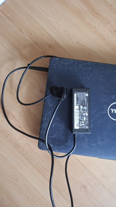 Laptop  dell inspiron 1545 z ładowarką