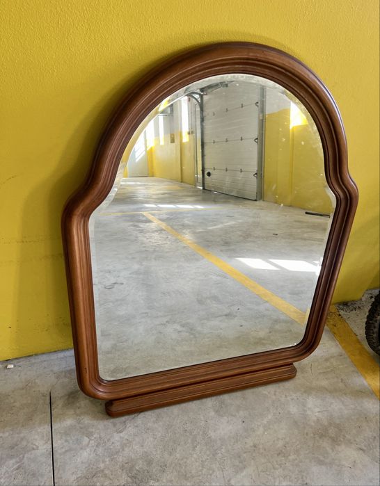 Espelho de parede em moldura