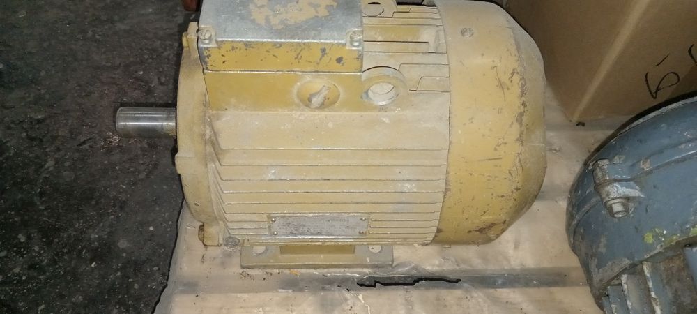 Електродвигун  7.5квт1500обр 5.5квт 1500об 4 квт 1000 обр