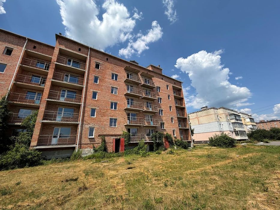 В продажу 5-ти поверховий 80-ти квартирний будинок