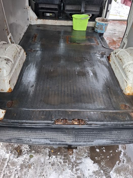 Продам ризинове покриття фольксваген  т4