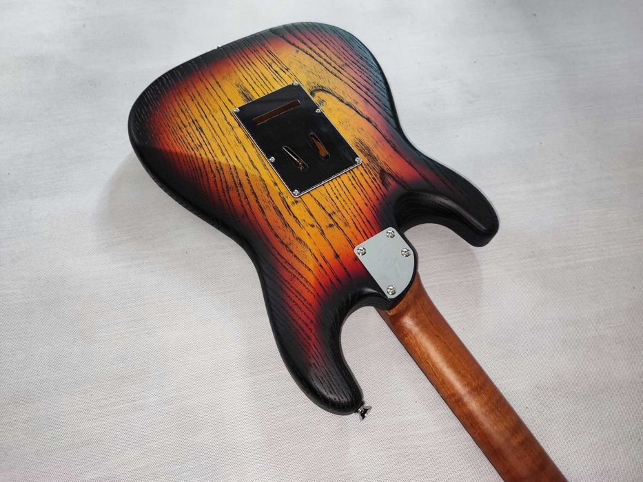 HARLEY BENTON ST-MODERN PLUS HSS SBBL gitara stratocaster - ustawiona