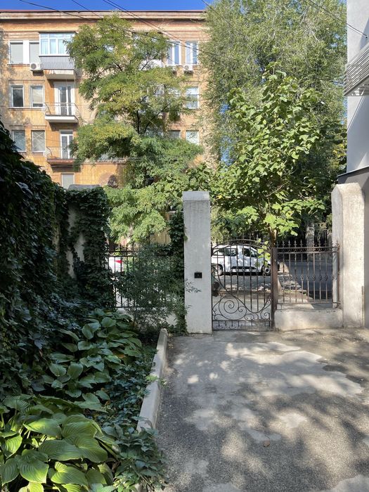 Без комиссии риелтору Продам двухком. кваритру ул Ефремова Ворошилова