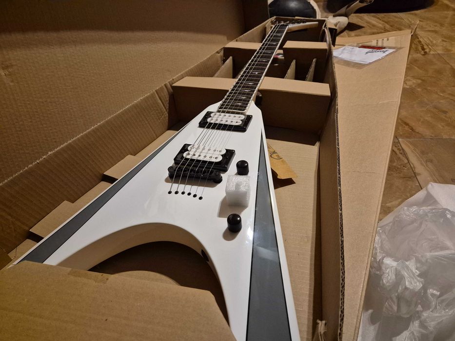 Gitara kramer nite v plus