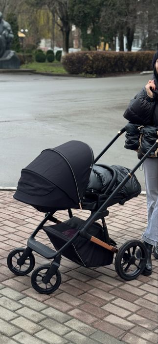 Продам коляску Carello Sigma у гарному стані.