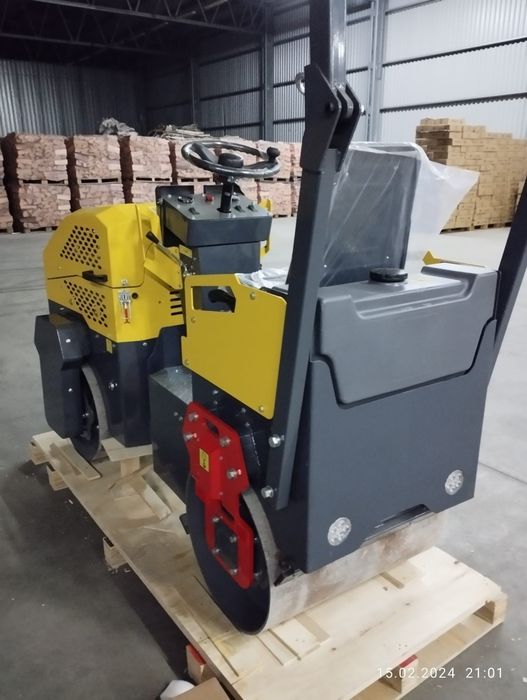 Walec drogowy 1 tona Briggs& Stratton U.S.A. orginał