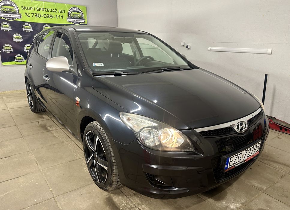 Hyundai i30 1,4 Mały Przebieg Ładny Stan Sprawdź !
