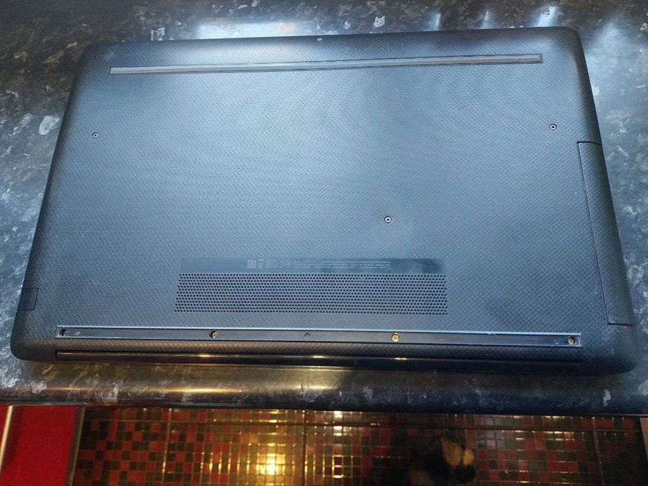 Ноутбук 17.3" HP 17-by 0173ur Core i3 7020U DDR4 4ГБ SSD 256Gb HDD 500