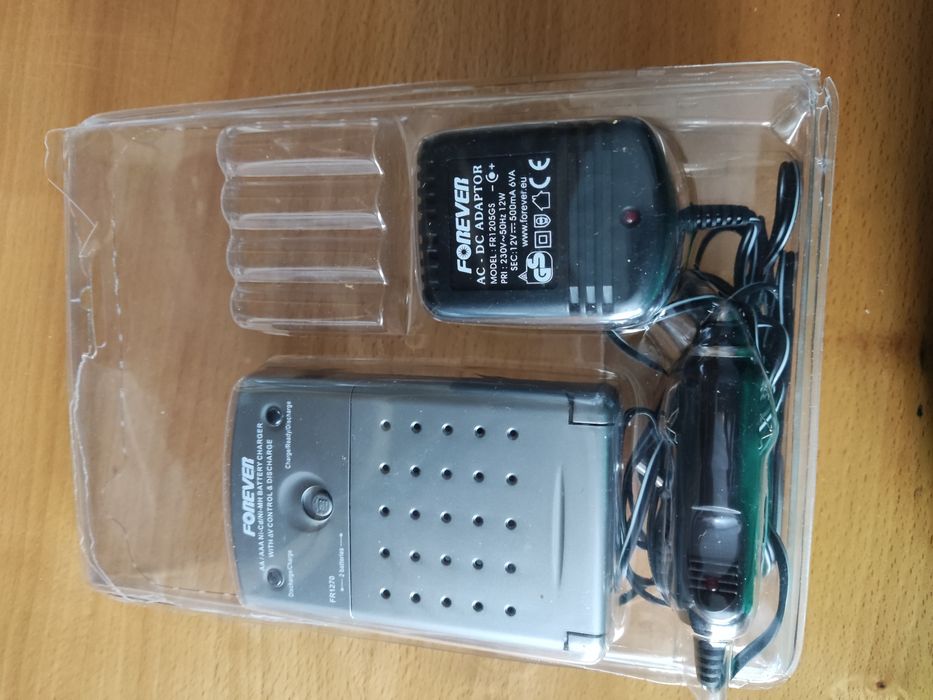 Ładowarka do akumulatorków Forever