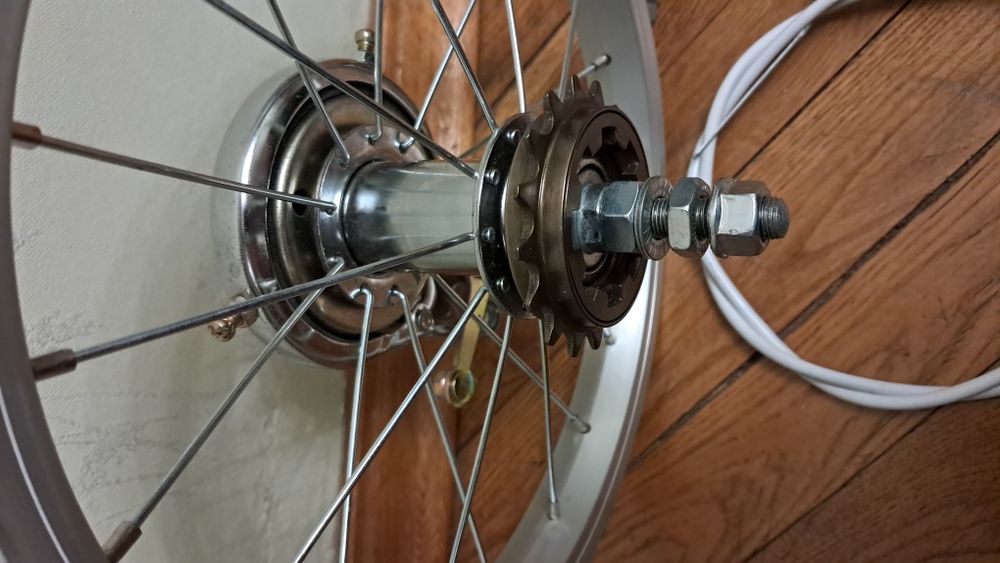 Колесо 14 дюймов заднее втулка 20 спиц на детский велосипед