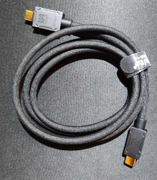 1.2 метра Кабель ULT－unite USB4 80 Гбіт/с, 8K UHD, Type-C 240 Вт USB-C