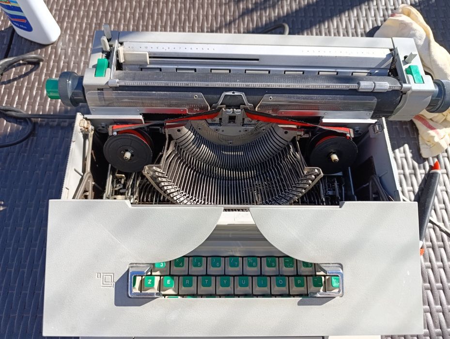 Olivetti Praxis 48 Máquina de escrever