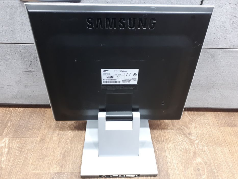 Монитор Samsung 172T