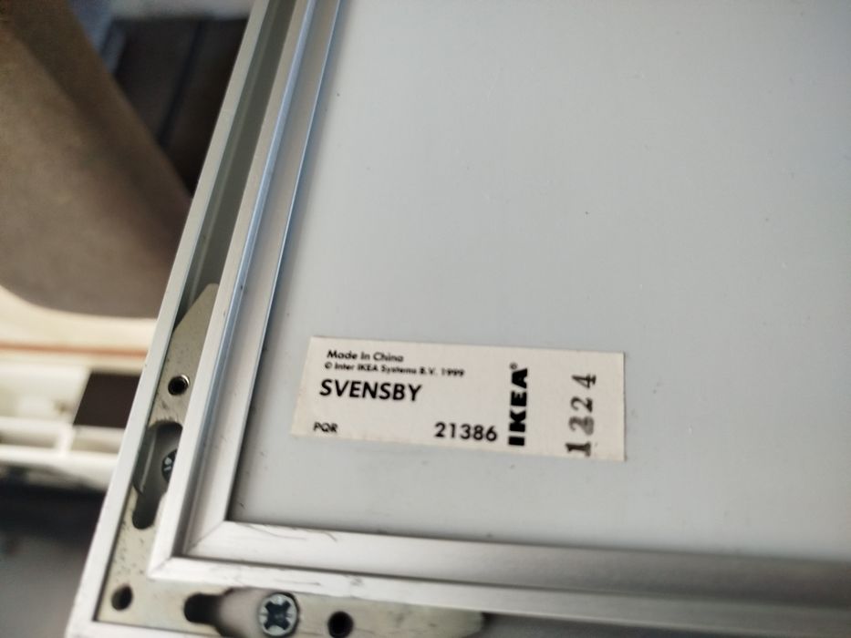 Espelho com moldura cinzenta - modelo SVENSBY ( Ikea)