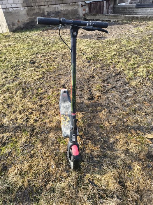 Sprzedam hulajnogę elektryczną marki Red Bull