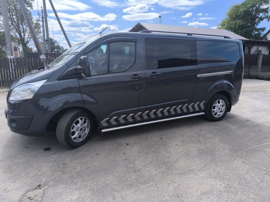 Авто продаж Форд  Кустом