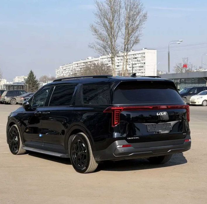 Kia Carnival 1.6 гібрид 2024 можна с ПДВ