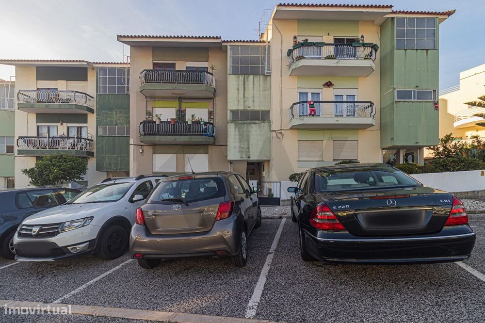 Venda T3 na Rua Artur Moura: O Bairro Calmo com Acessos Rápidos a Lisb