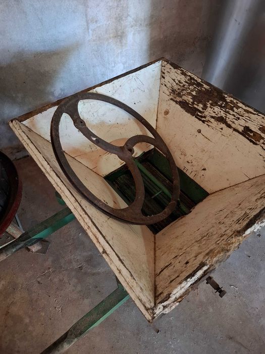 Vendo material para vindima