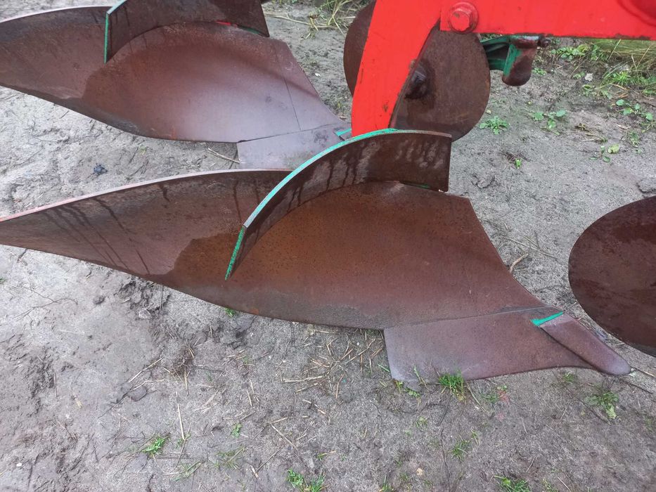 Плуг Квернеланд Kverneland