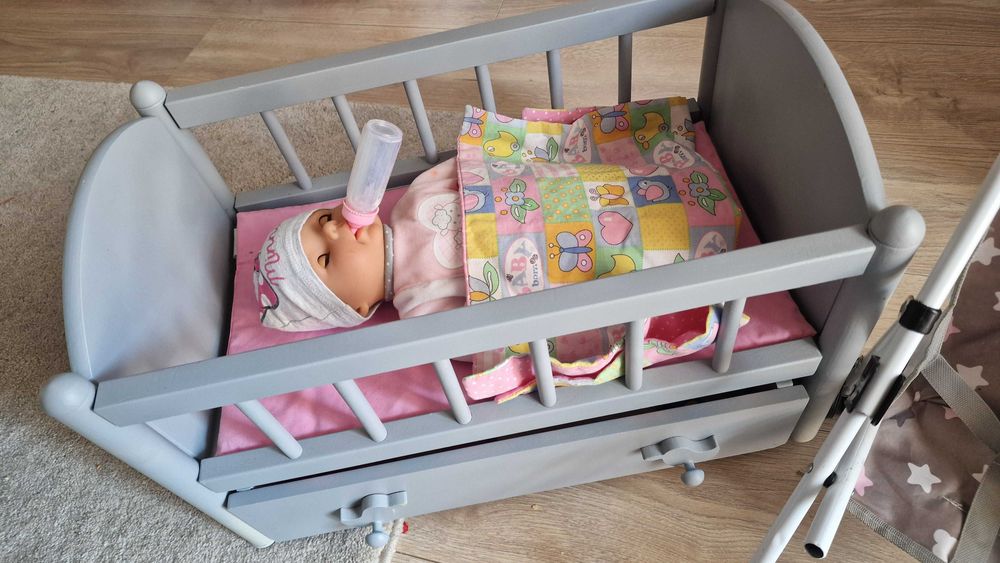 Łóżeczko dla lalki drewniane plus akcesoria