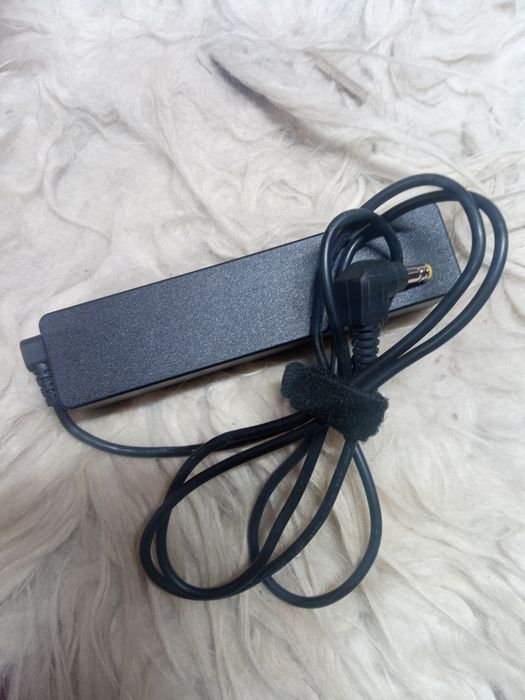 Електрошрот Fujitsu slim 65W блок живлення  19V 3.42A Fujitsu 5.5/2.5.