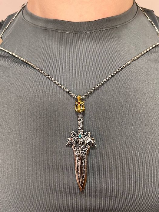 Amulet, łańcuszek na szyję