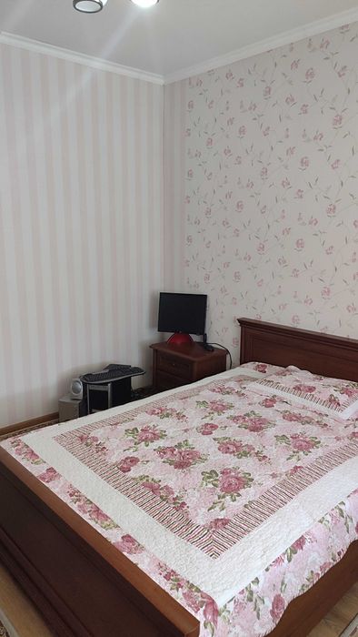 Великий будинок для сім'ї Орлівщина