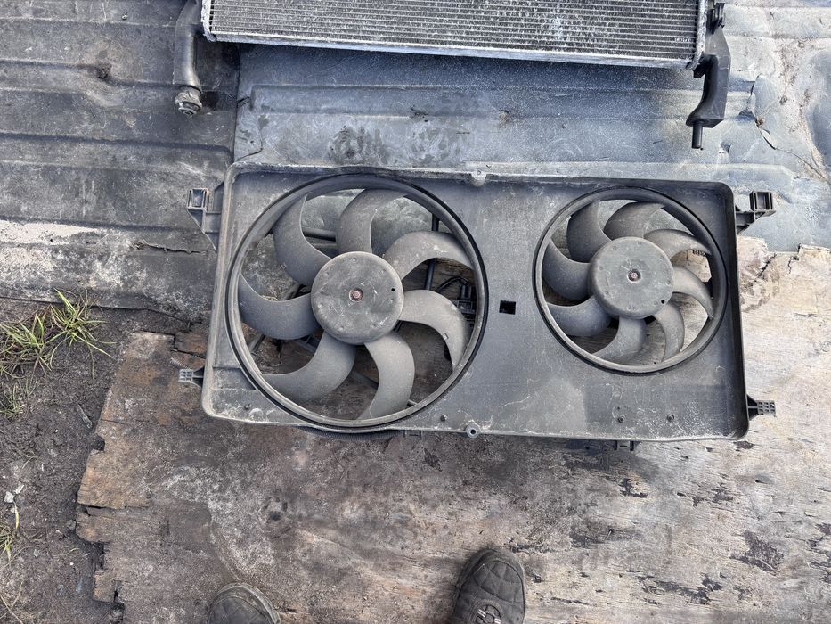 Вентилятор охолодження дифузор радиатор форд Ford transit 2007-2013