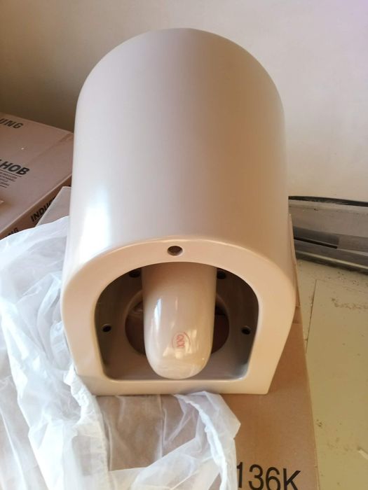 Kaszmirowa / beżowa miska wc. Wisząca.