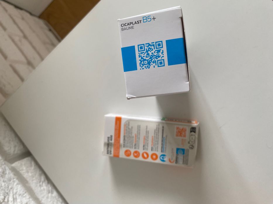 ZESTAW La Roche-Posay: Cicaplast Baume B5+ 100ml + Anthelios UVMune 400 SPF50+