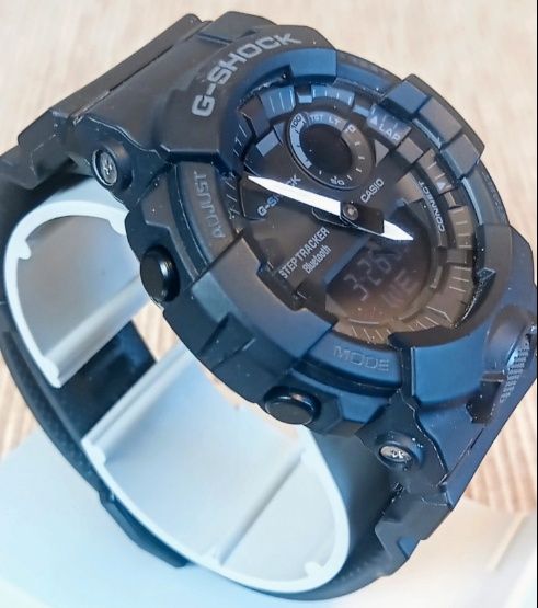 Zegarek G-SHOCK GBA-800 Steptracker Bluetooth