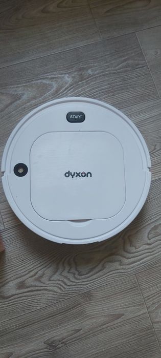 Робот пылесос Dyxon