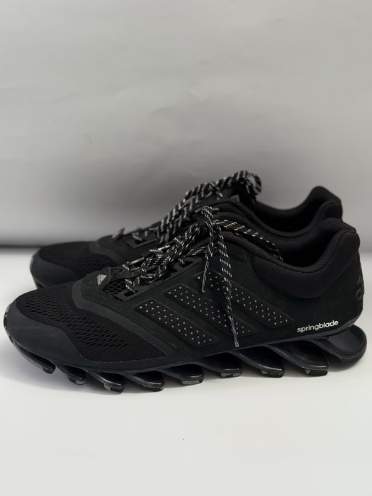 Оригінальні кросівки Adidas Springblade Drive