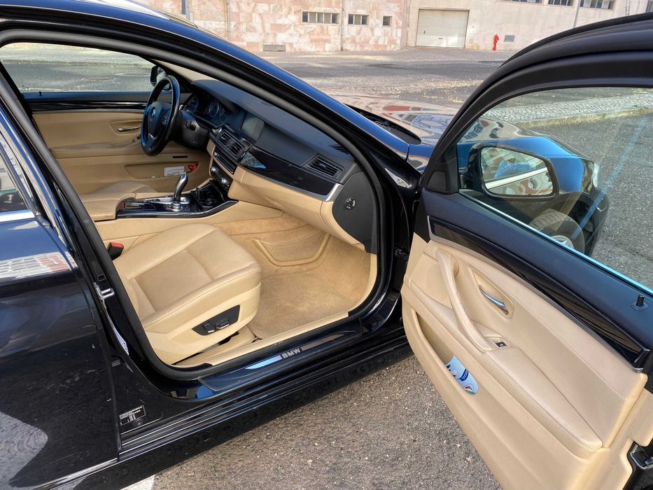 BMW520 Bem Estimada com Extras, Inspeção e Revisão até 30/10/26
